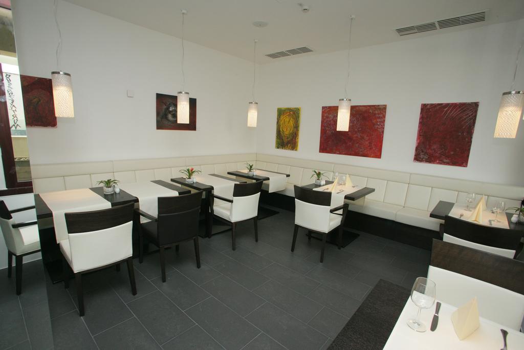 Hotel Burgenland Eisenstadt Exteriör bild
